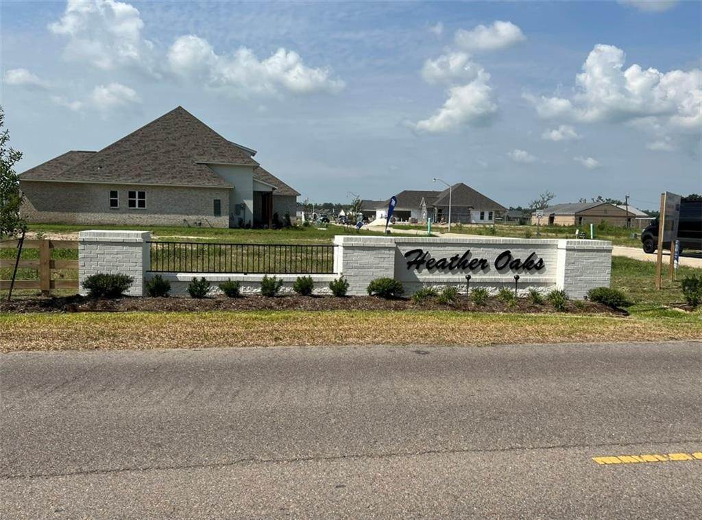 Land for Sale at Lot 77 W HEATHER OAKS Drive Lot 77 W HEATHER OAKS Drive Luling, Louisiana 70070 United States