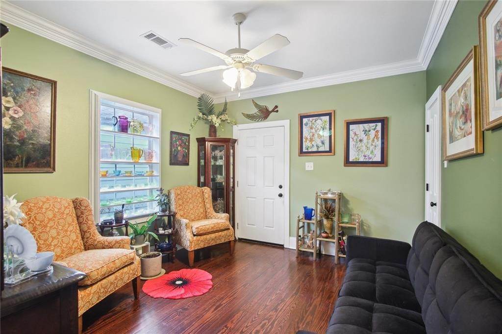 14. Single Family Homes for Sale at 8432 COHN Street 8432 COHN Street New Orleans, Louisiana 70118 United States