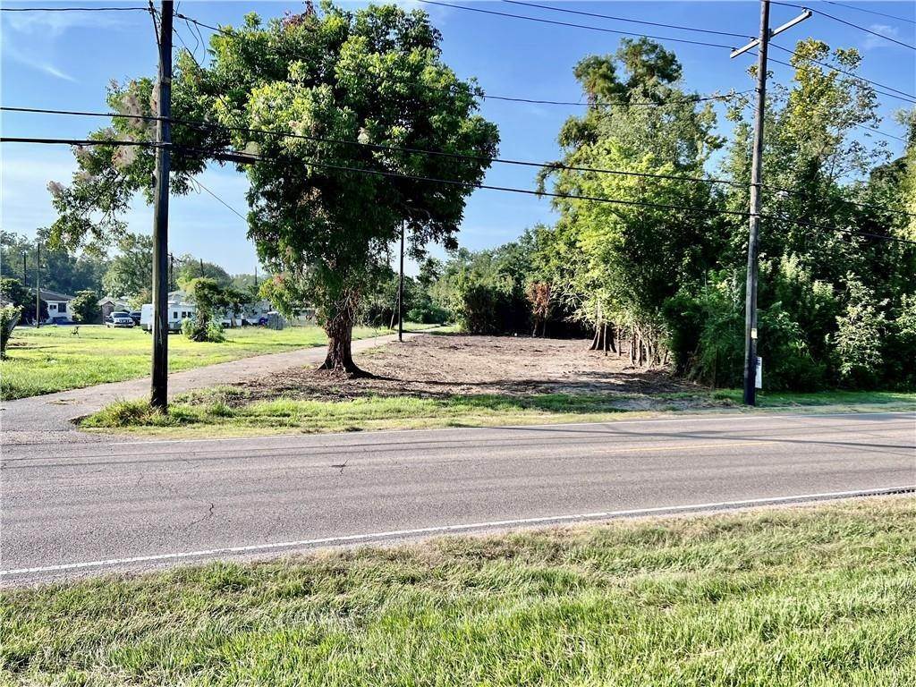5. Land for Sale at 11101 RIVER Road 11101 RIVER Road Ama, Louisiana 70031 United States