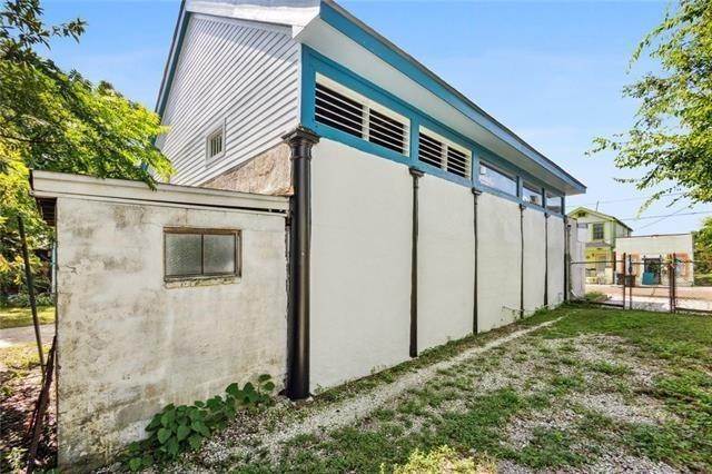 2. Single Family Homes for Sale at 5219 DAUPHINE Street 5219 DAUPHINE Street New Orleans, Louisiana 70117 United States