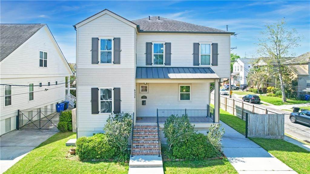 5. Single Family Homes for Sale at 6550 CENTER Street 6550 CENTER Street New Orleans, Louisiana 70124 United States