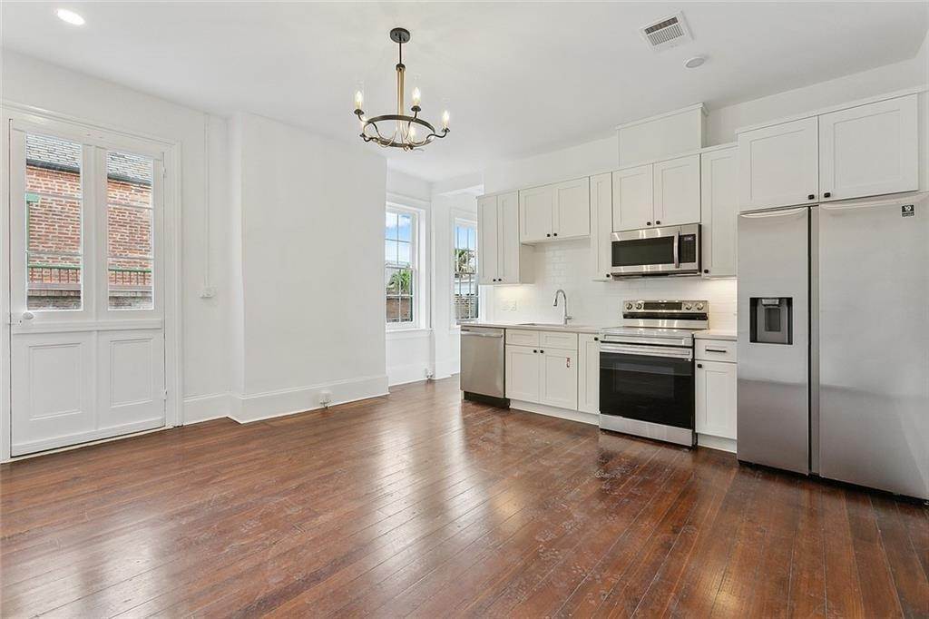 3. Residential Lease at 1236 N RAMPART Street # 209 1236 N RAMPART Street # 209 New Orleans, Louisiana 70116 United States