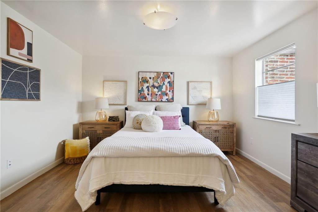 20. Single Family Homes for Sale at 3135 DAUPHINE Street # B7 3135 DAUPHINE Street # B7 New Orleans, Louisiana 70117 United States
