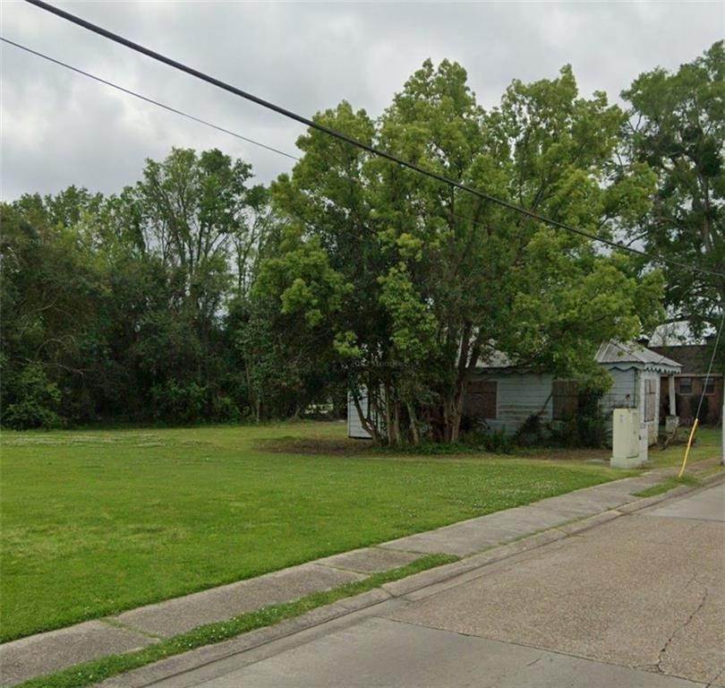 4. Single Family Homes for Sale at 58225 PLAQUEMINE Street 58225 PLAQUEMINE Street Plaquemine, Louisiana 70764 United States