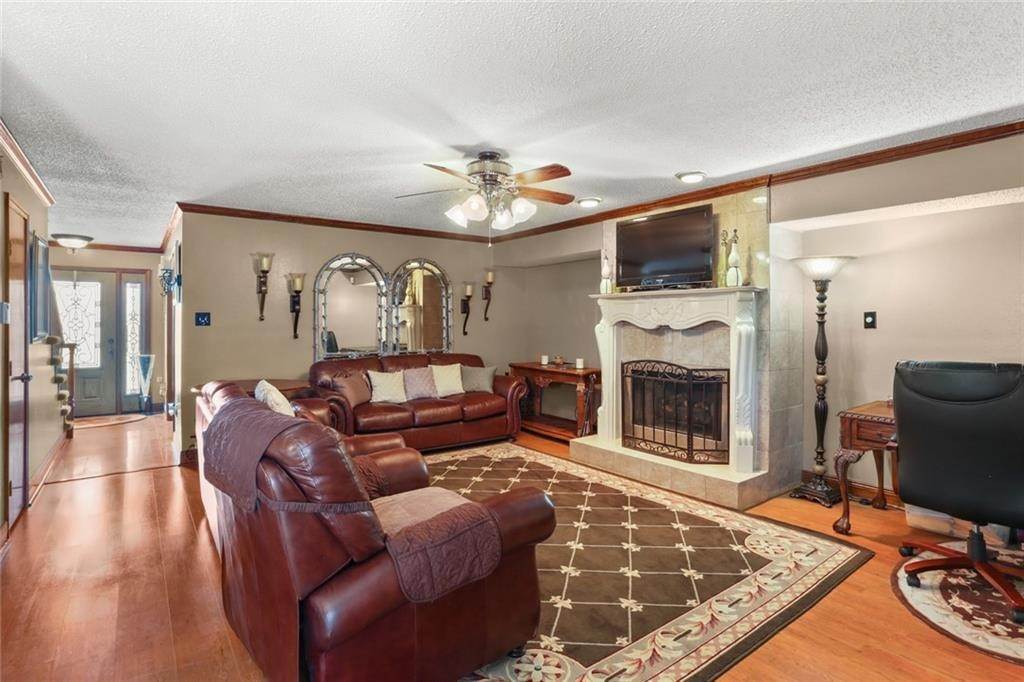 5. Single Family Homes for Sale at 11276 NOTAWAY Lane 11276 NOTAWAY Lane New Orleans, Louisiana 70128 United States