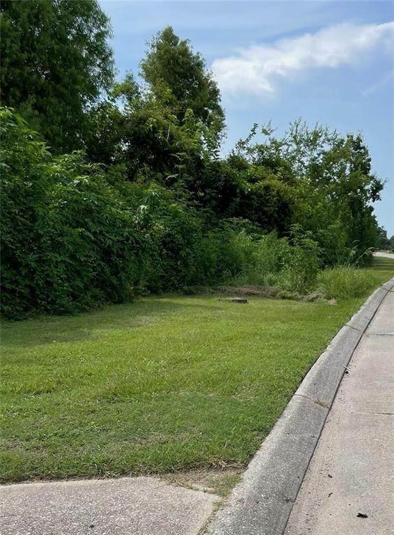 3. Land for Sale at 5911 EASTOVER Drive 5911 EASTOVER Drive New Orleans, Louisiana 70128 United States