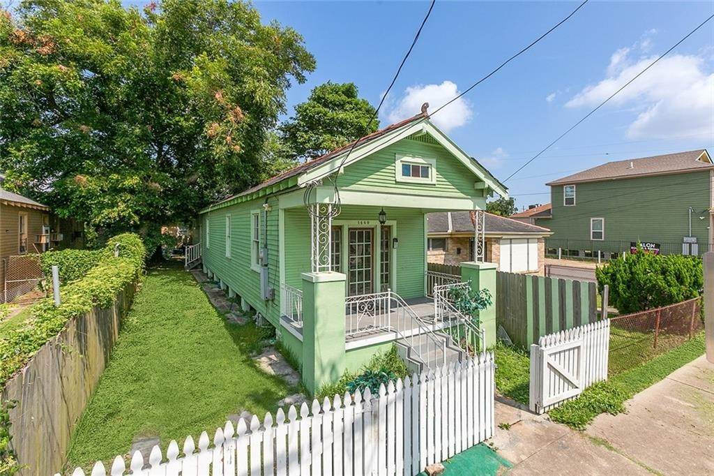 3. Single Family Homes for Sale at 1440 DESIRE Street 1440 DESIRE Street New Orleans, Louisiana 70117 United States