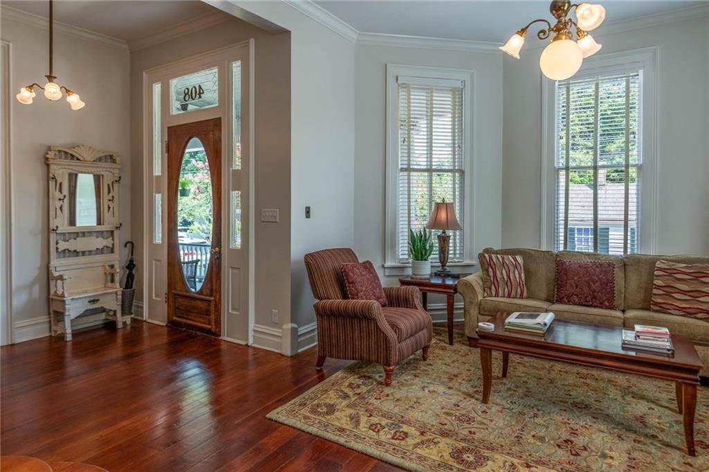 13. Single Family Homes for Sale at 408 S UNION Street 408 S UNION Street Natchez, Mississippi 39120 United States