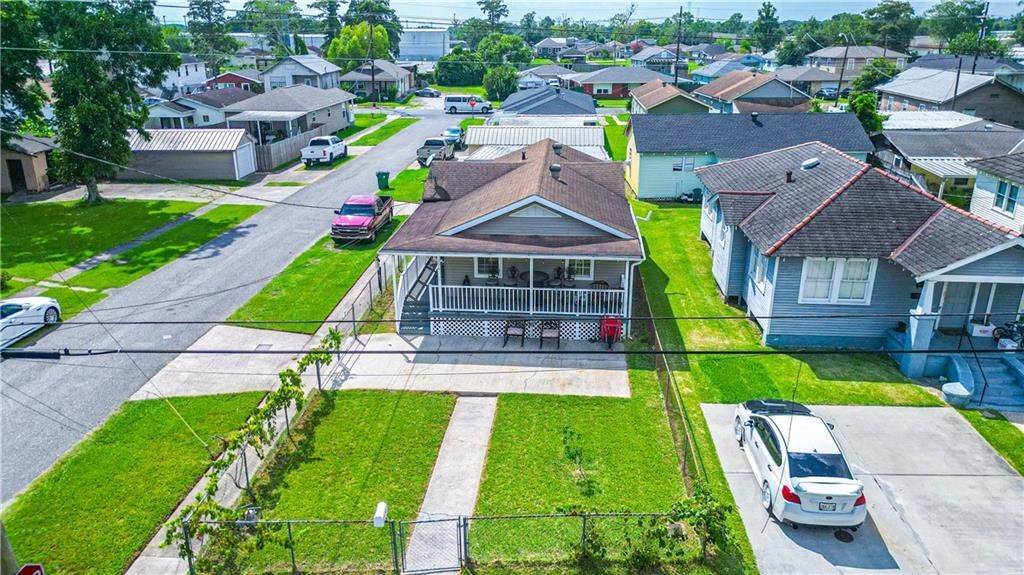 3. Single Family Homes for Sale at 774 AVENUE B Street 774 AVENUE B Street Westwego, Louisiana 70094 United States