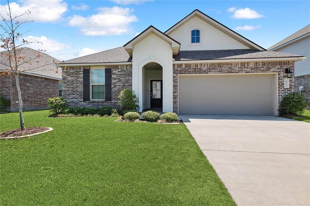 Single Family Homes for Sale at 5275 CYPRESS BRANCH Drive 5275 CYPRESS BRANCH Drive Slidell, Louisiana 70461 United States