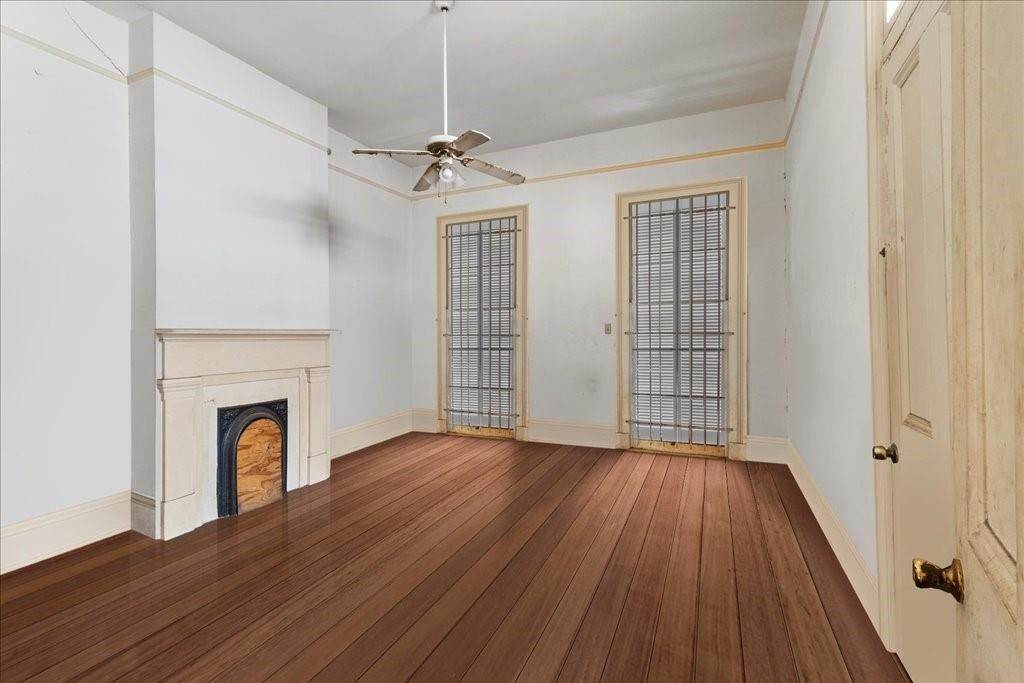 13. Single Family Homes for Sale at 929 TERPSICHORE Street 929 TERPSICHORE Street New Orleans, Louisiana 70130 United States