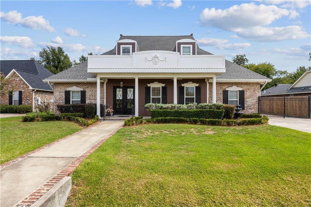 Single Family Homes for Sale at 316 RIVERWOOD DR. Drive 316 RIVERWOOD DR. Drive St. Rose, Louisiana 70087 United States
