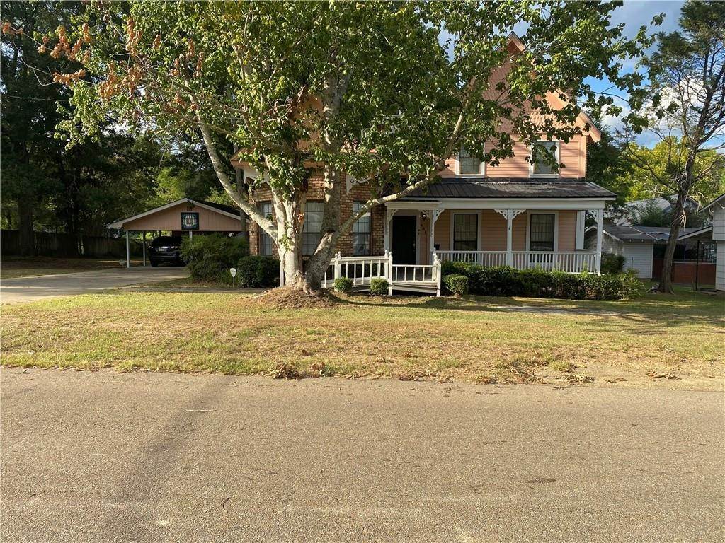 2. Single Family Homes for Sale at 401 AVENUE E Avenue 401 AVENUE E Avenue Kentwood, Louisiana 70444 United States