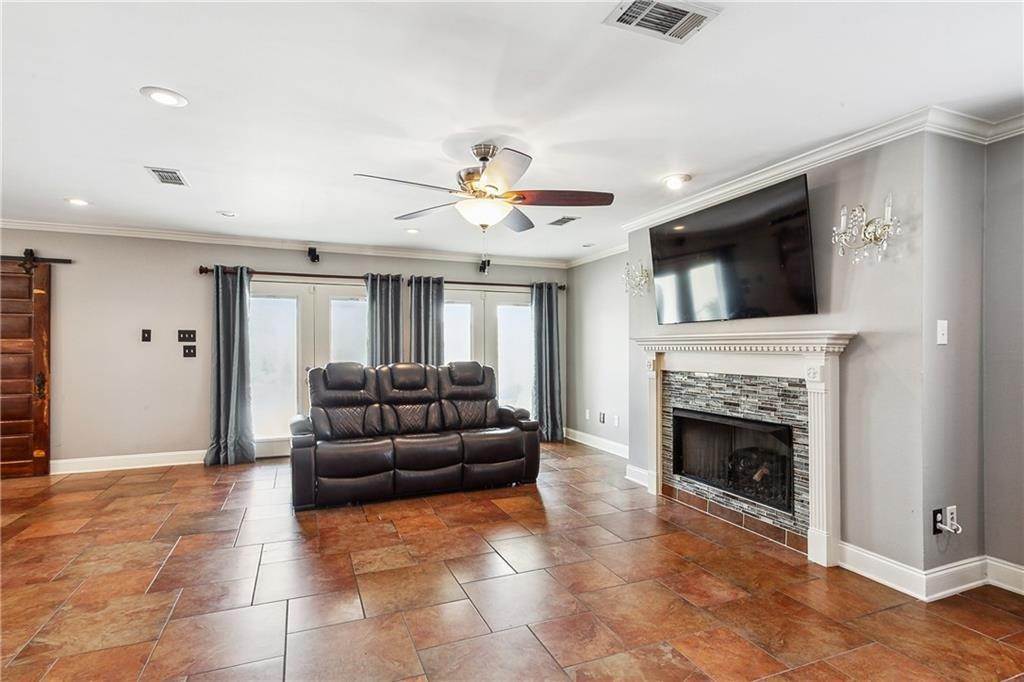 9. Single Family Homes for Sale at 4505 N TURNBULL Drive 4505 N TURNBULL Drive Metairie, Louisiana 70002 United States
