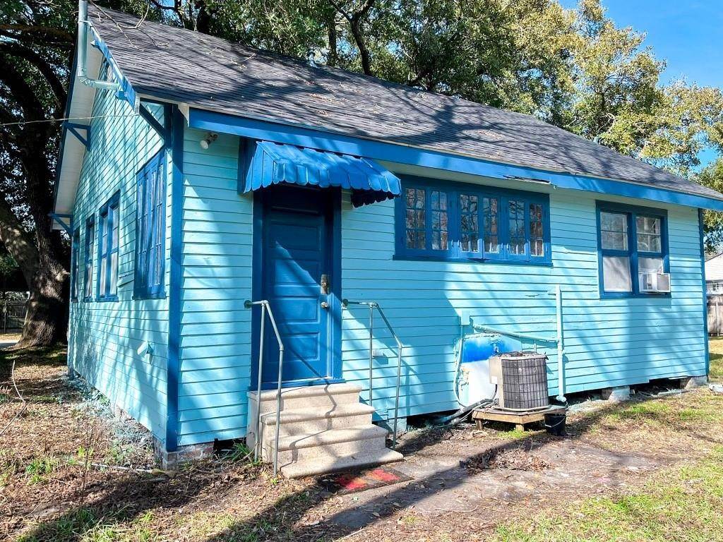 13. Single Family Homes for Sale at 1722 GENERAL COLLINS Avenue 1722 GENERAL COLLINS Avenue New Orleans, Louisiana 70114 United States