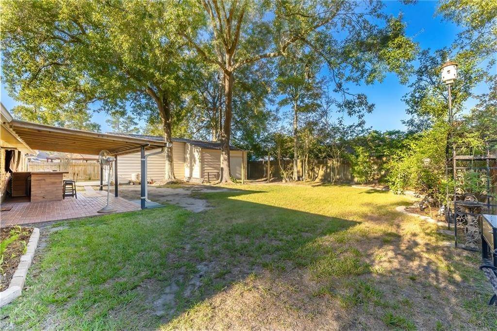 12. Single Family Homes for Sale at 180 WHISPERWOOD Boulevard 180 WHISPERWOOD Boulevard Slidell, Louisiana 70458 United States