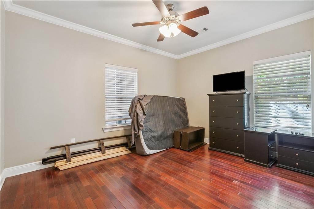18. Single Family Homes for Sale at 7180 W LAVERNE Street 7180 W LAVERNE Street New Orleans, Louisiana 70126 United States