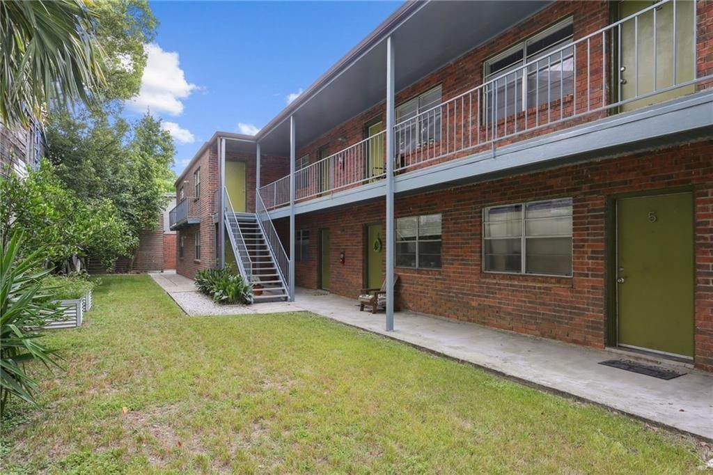 17. Single Family Homes for Sale at 3135 DAUPHINE Street # B4 3135 DAUPHINE Street # B4 New Orleans, Louisiana 70117 United States
