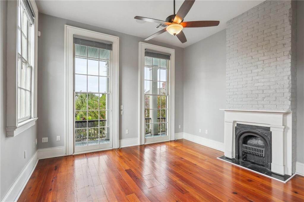16. Single Family Homes for Sale at 1416 DAUPHINE Street # 1 1416 DAUPHINE Street # 1 New Orleans, Louisiana 70116 United States