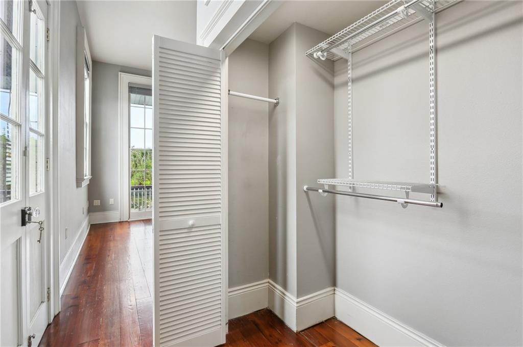 20. Single Family Homes for Sale at 1416 DAUPHINE Street # 1 1416 DAUPHINE Street # 1 New Orleans, Louisiana 70116 United States