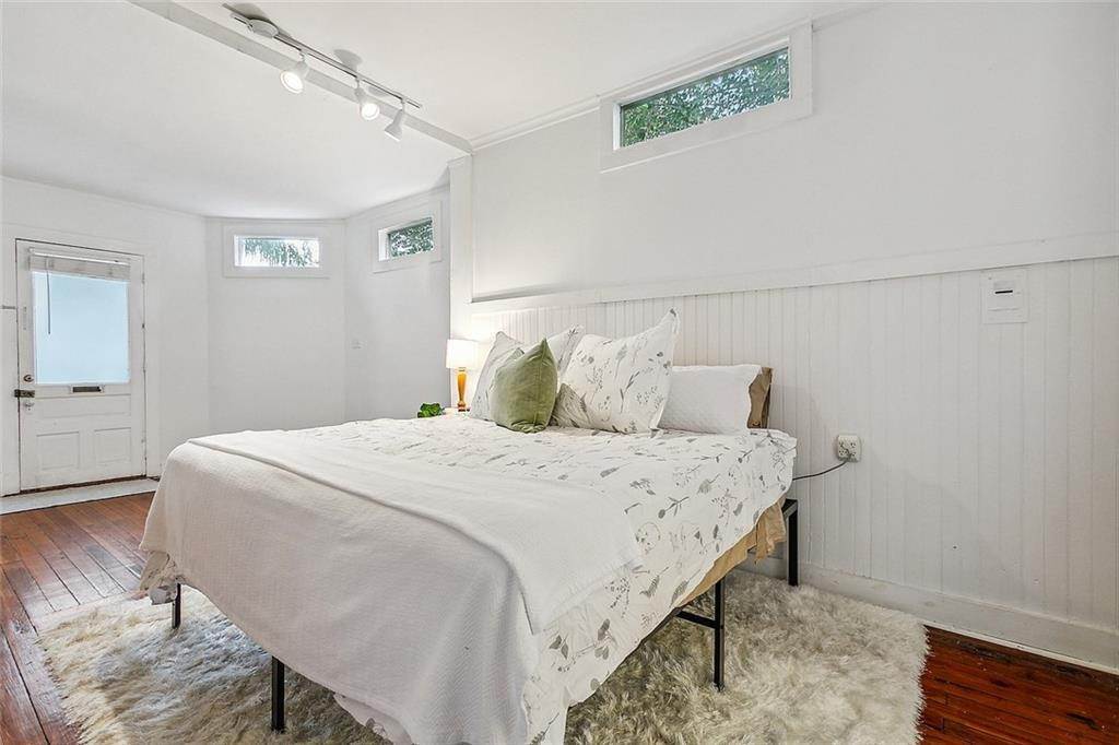 11. Single Family Homes for Sale at 723 BORDEAUX Street 723 BORDEAUX Street New Orleans, Louisiana 70115 United States