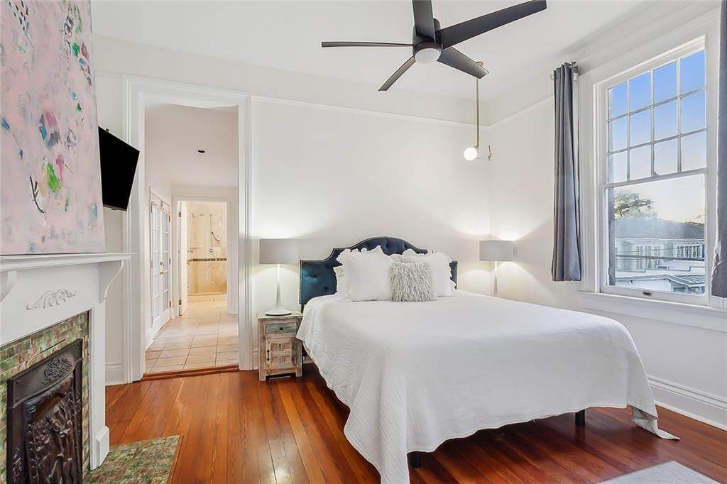 13. Single Family Homes for Sale at 7838 FRERET Street 7838 FRERET Street New Orleans, Louisiana 70118 United States