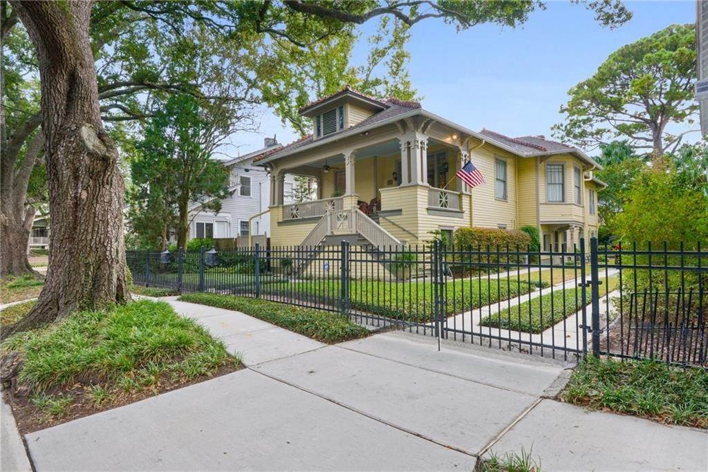 2. Single Family Homes for Sale at 64 NERON Place 64 NERON Place New Orleans, Louisiana 70118 United States