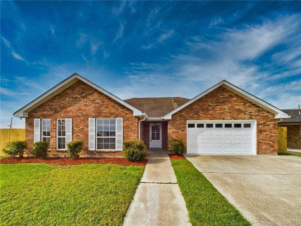 Single Family Homes for Sale at 3416 DESPAUX Drive 3416 DESPAUX Drive Chalmette, Louisiana 70043 United States