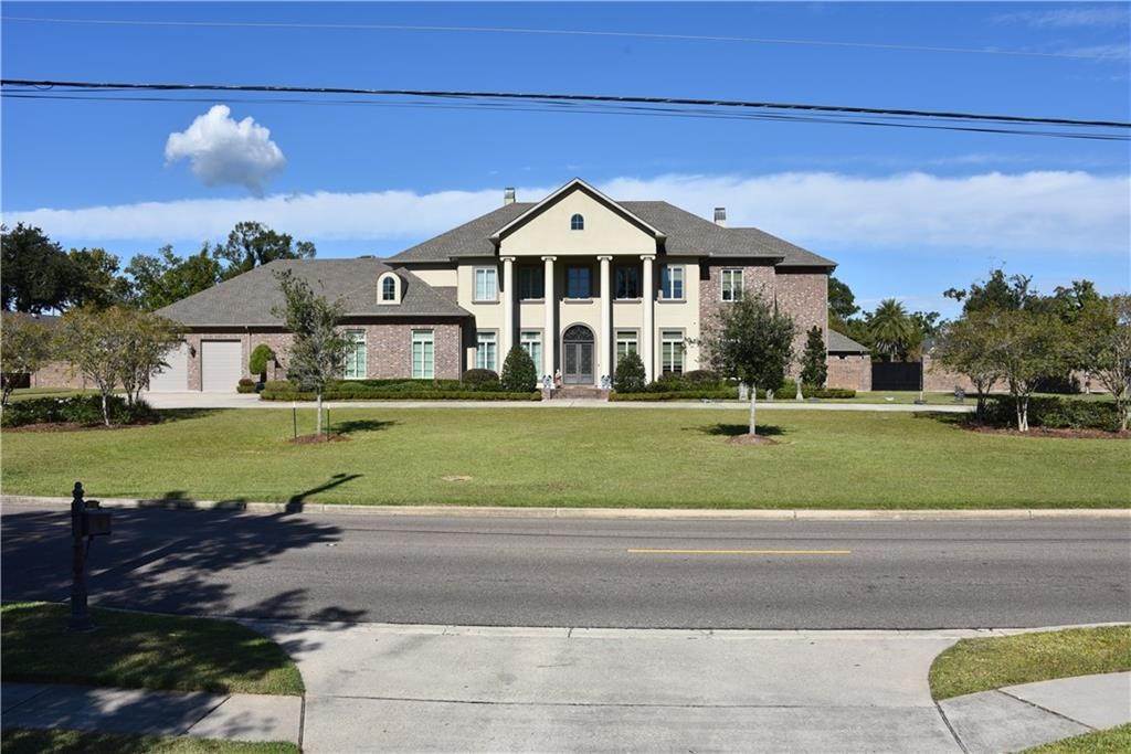 Single Family Homes for Sale at 248 CITRUS Road 248 CITRUS Road River Ridge, Louisiana 70123 United States
