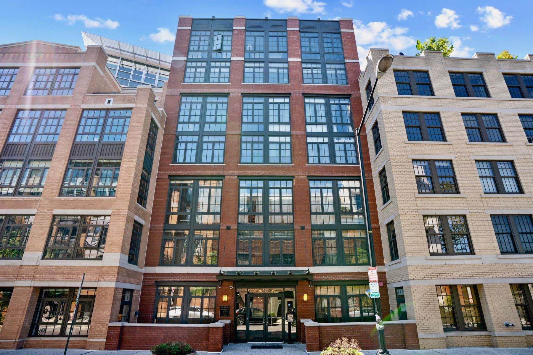 Condominiums for Sale at 1444 Church St Nw #104 Washington, District Of Columbia 20005 United States
