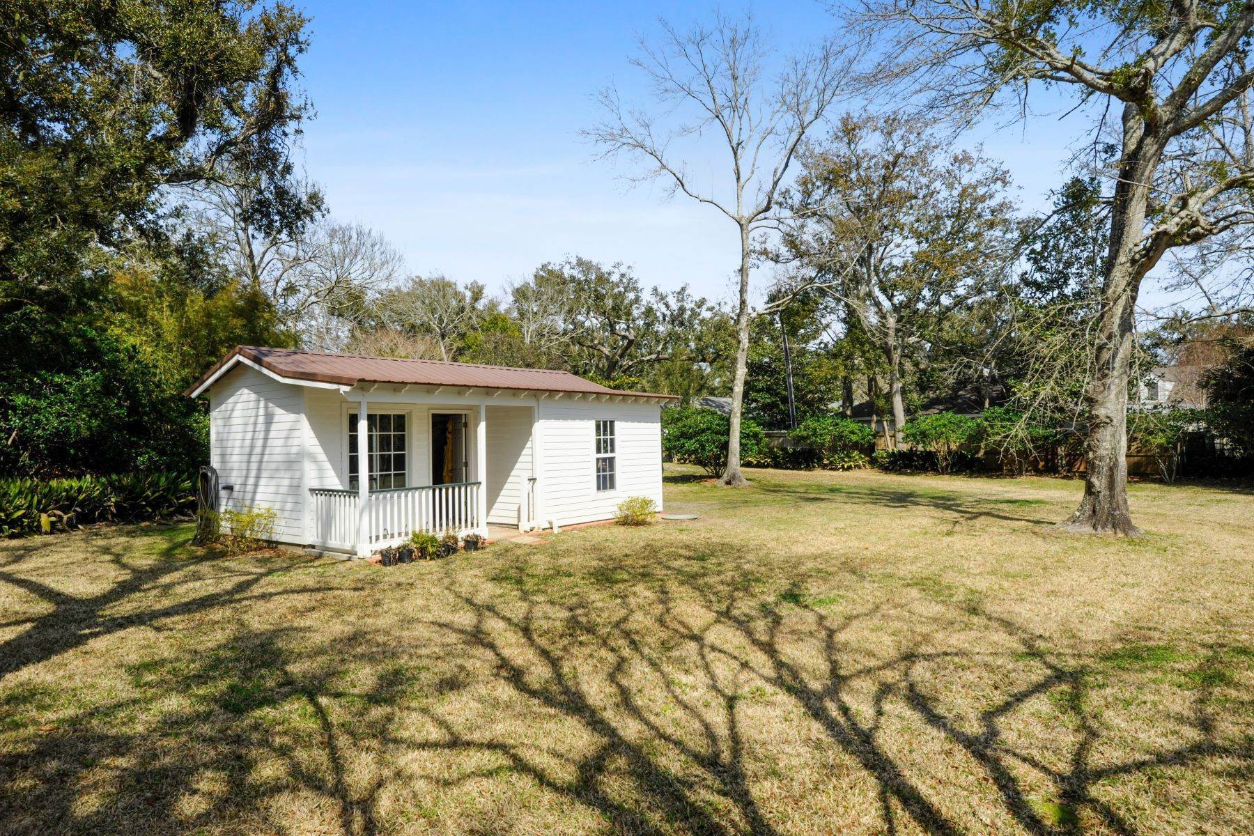 42. Single Family Homes for Sale at 1011 E Beach Blvd Pass Christian, Mississippi 39571 United States