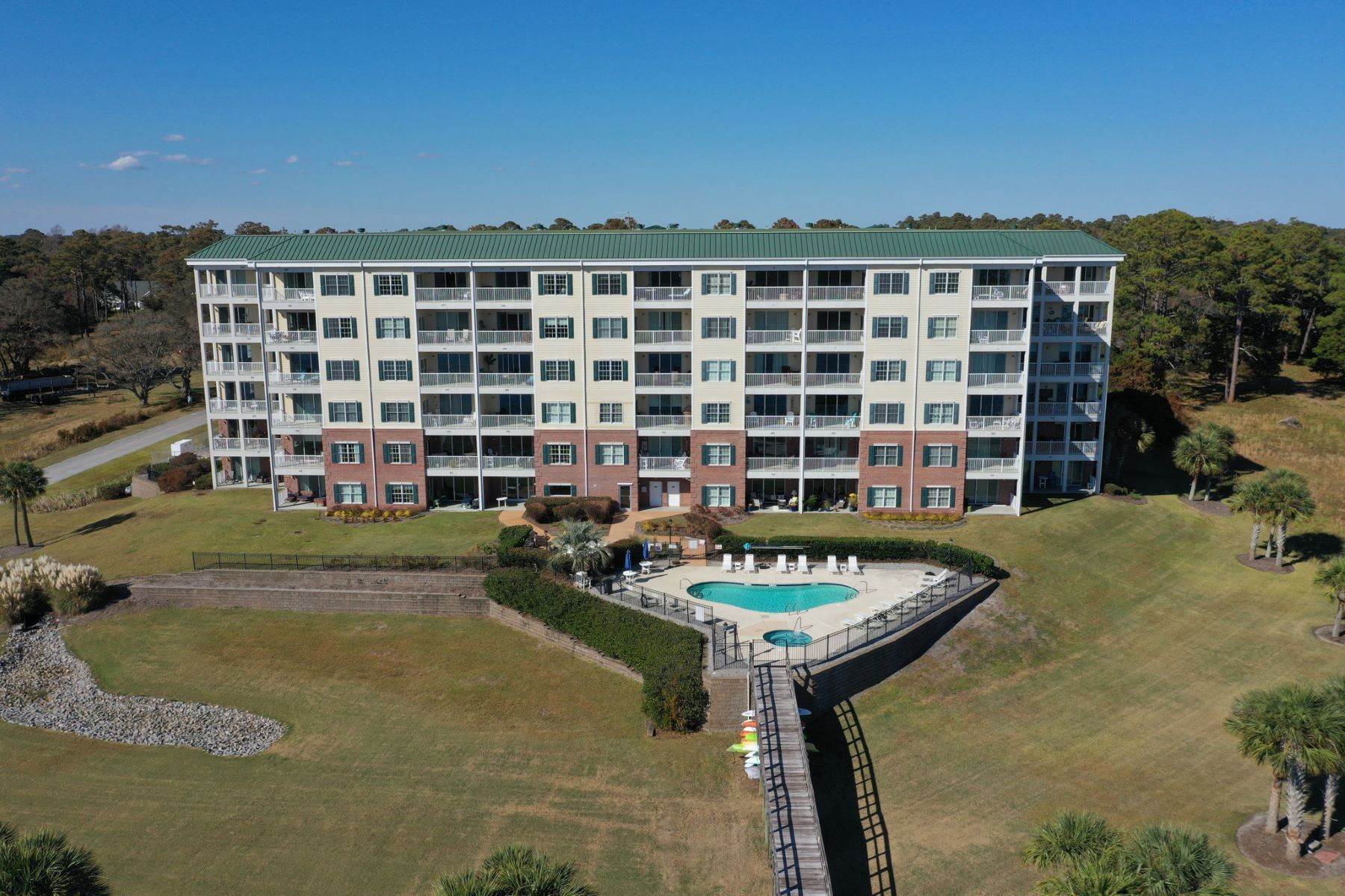 36. Condominiums for Sale at 6th Floor Condo Overlooking Intracoastal 7265 Seashell Ln SW, # 607 Ocean Isle Beach, North Carolina 28469 United States