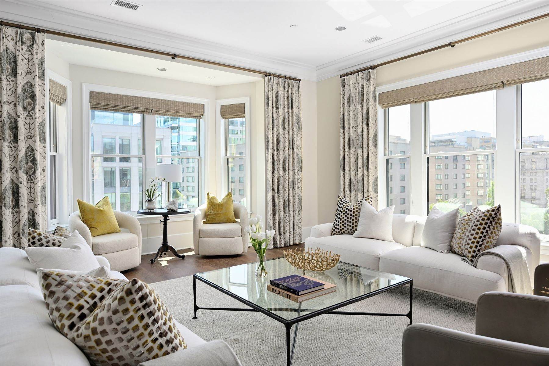 3. Single Family Homes for Sale at Boutique Residence in DC's Central Condomium Building 1108 NW 16th Street #701 Washington, District Of Columbia 20036 United States