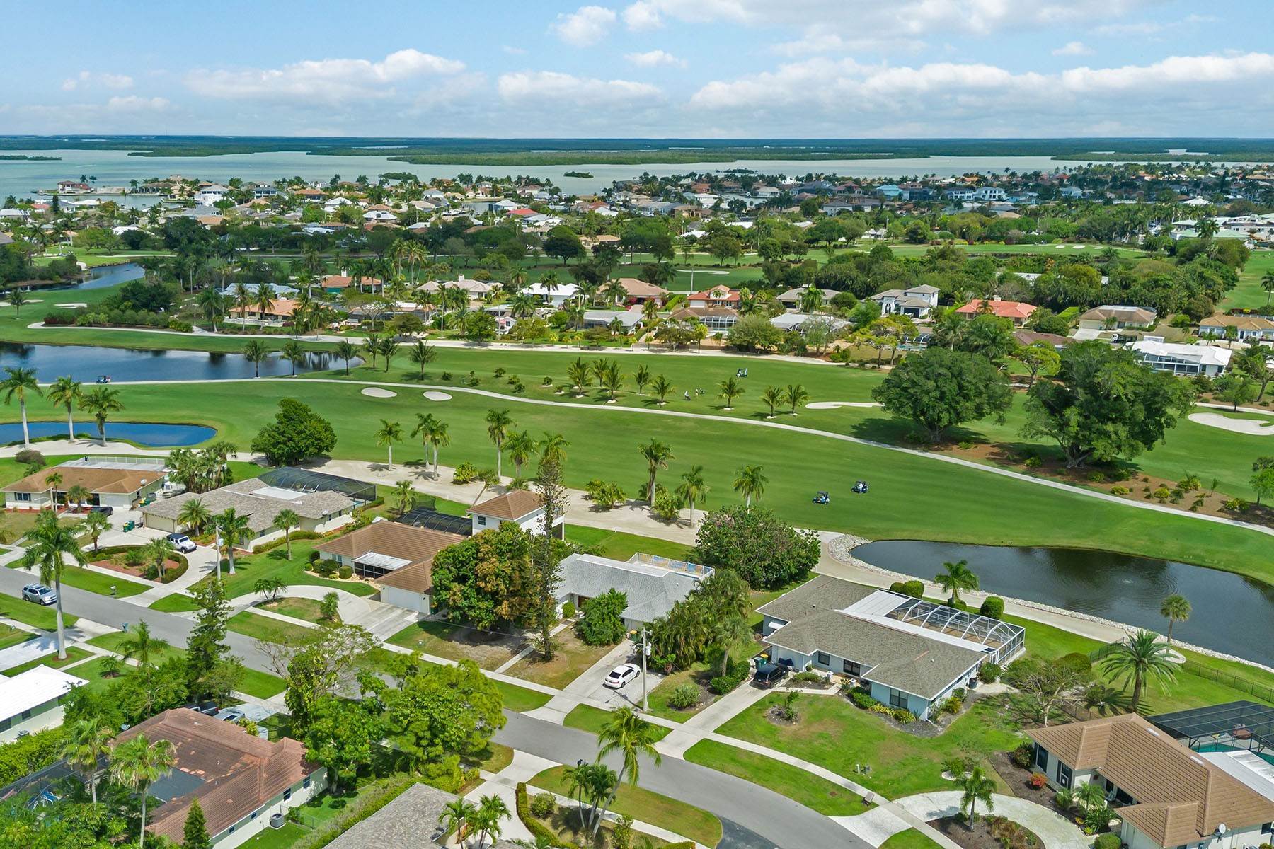 8. Single Family Homes for Sale at MARCO ISLAND 475 Echo Circle Marco Island, Florida 34145 United States