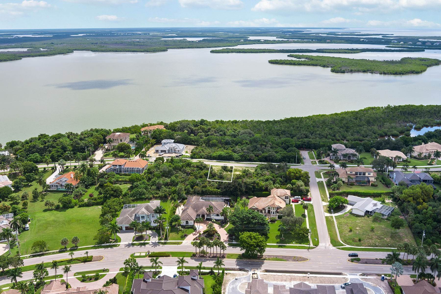 6. Land for Sale at MARCO ISLAND - ESTATES 680 Inlet Drive Marco Island, Florida 34145 United States