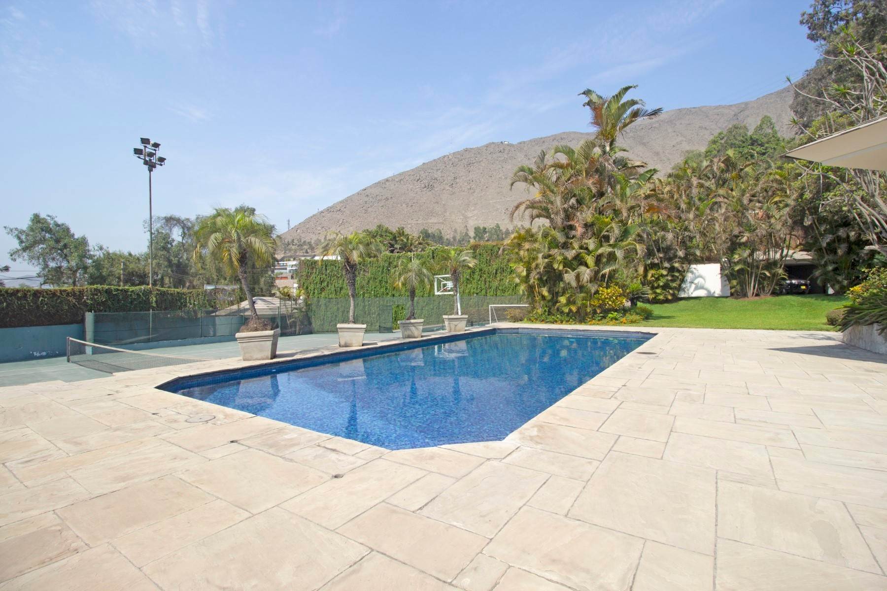 Multi-Family Homes for Sale at Extraordinary house in one of the best areas of the plain with swimming pool Calle La Compuerta, La Planicie Other Peru, Other Areas In Peru 12 Peru