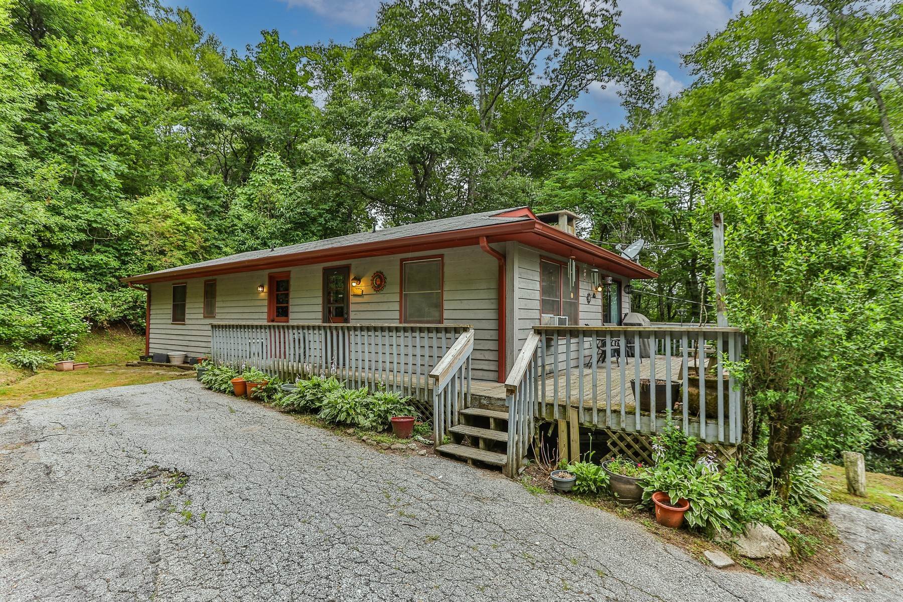 Single Family Homes for Sale at 865 Wilson Road Highlands, NC 28741 865 Wilson Road Highlands, North Carolina 28741 United States