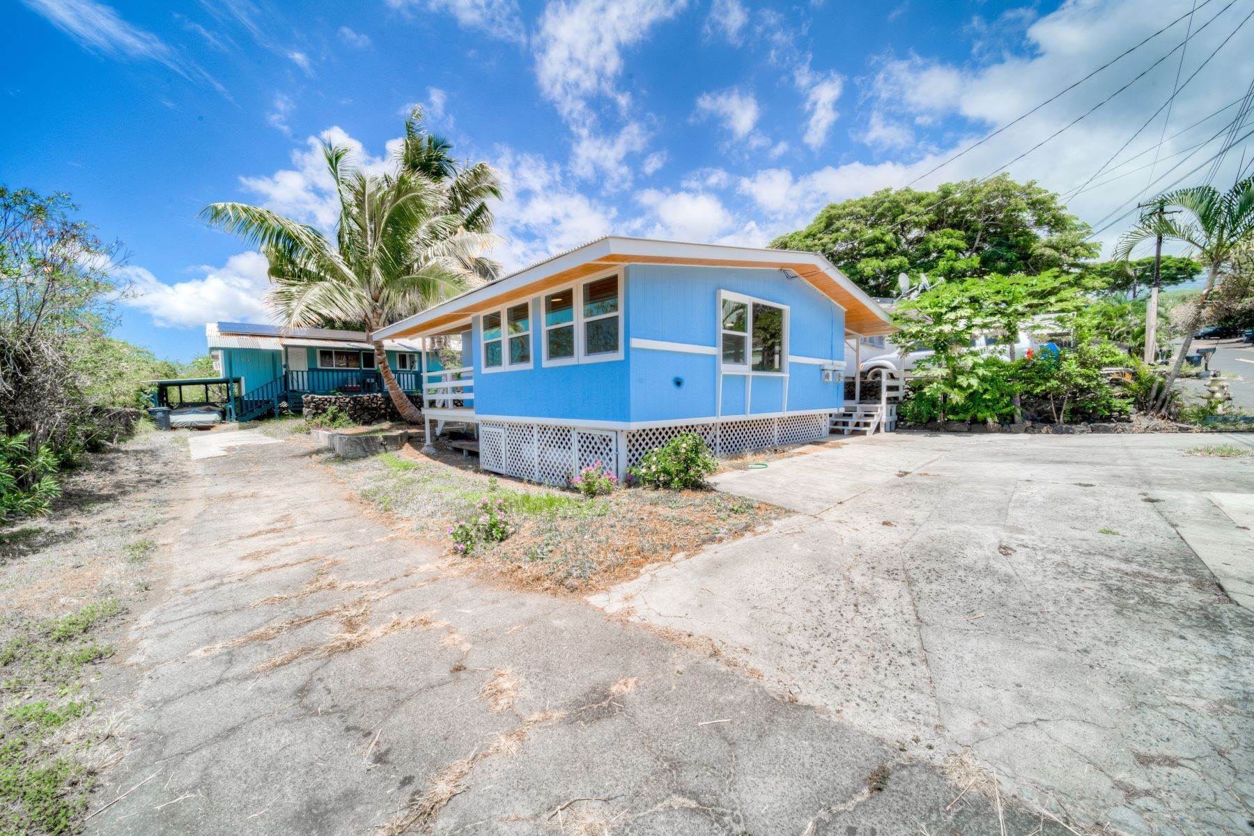 1. Single Family Homes for Sale at 75-201 Ala Onaona Street, Kailua-Kona, HI 96740 75-201 Ala Onaona Street Kailua-Kona, Hawaii 96740 United States