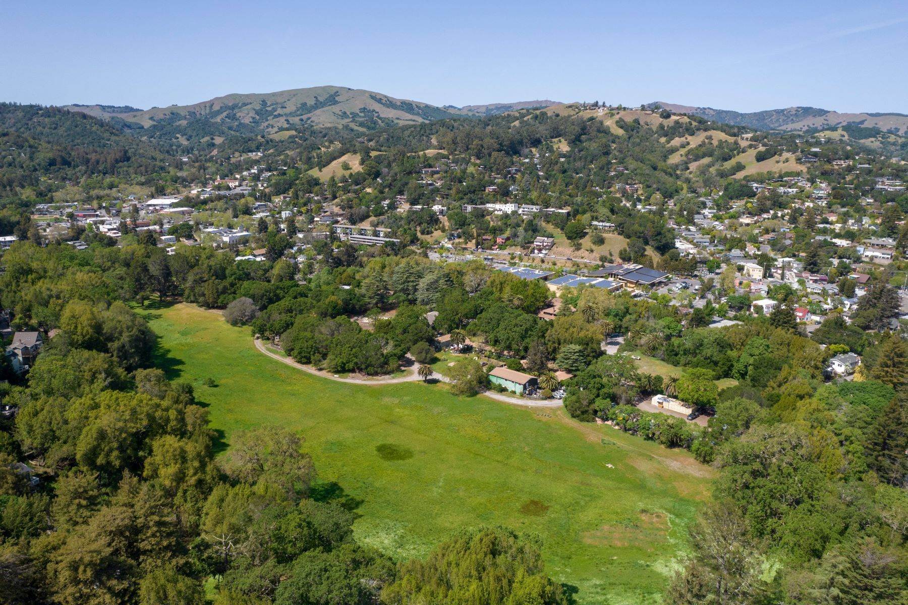 土地,用地 为 销售 在 Marin Town & Country Club 60 Pastori Avenue 费尔法克斯, 加利福尼亚州 94930 美国