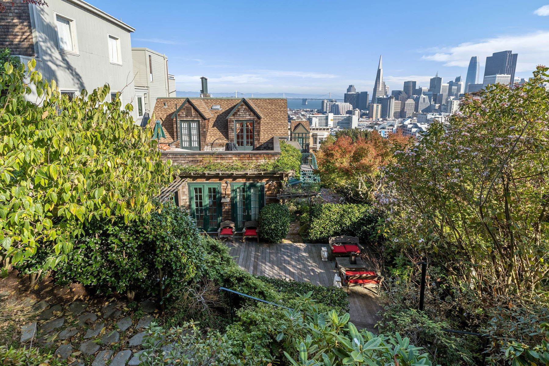 23. Single Family Homes for Sale at Spectacular Home with Stunning Views 1629 Taylor St San Francisco, California 94133 United States