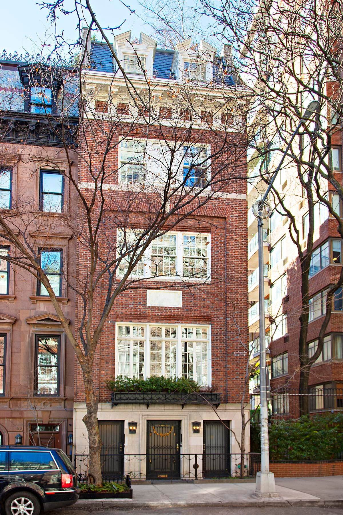 Casa unifamiliar adosada (Townhouse) por un Venta en 110 East 70th Street New York, Nueva York 10021 Estados Unidos